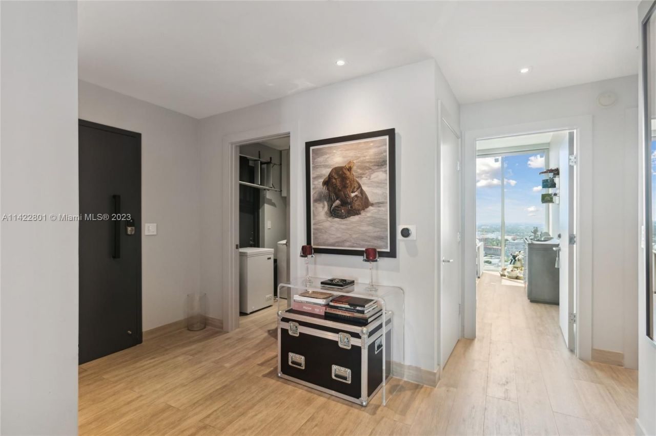 Piso en Miami, Estados Unidos, 150 m² - imagen 15