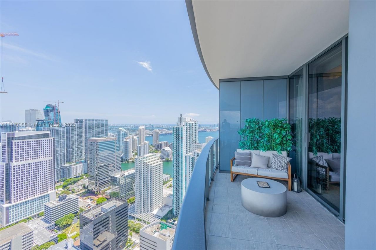 Ático en Miami, Estados Unidos, 160 m² - imagen 1