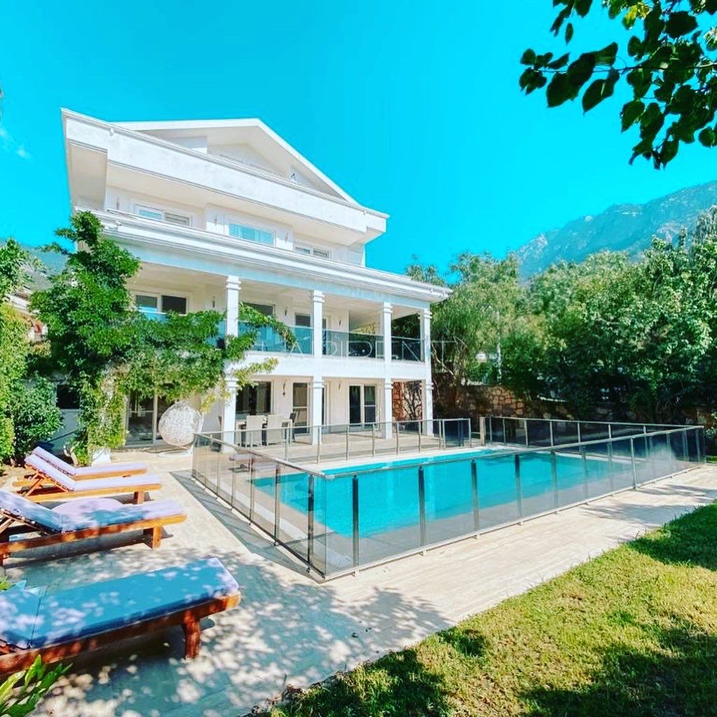 Villa in Fethiye, Türkei, 300 m² - Foto 1