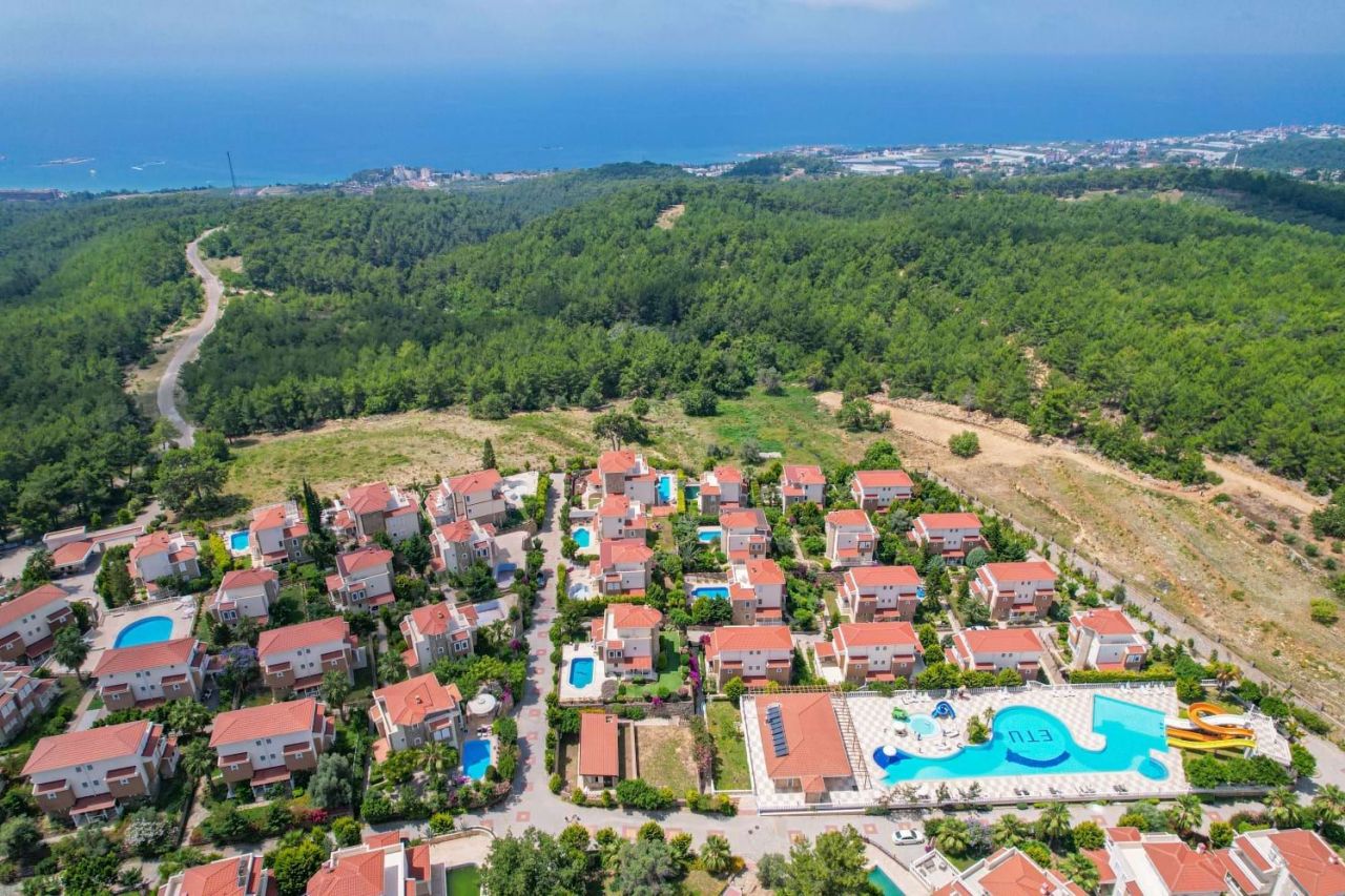 Villa in Alanya, Turkey, 300 m² - picture 2
