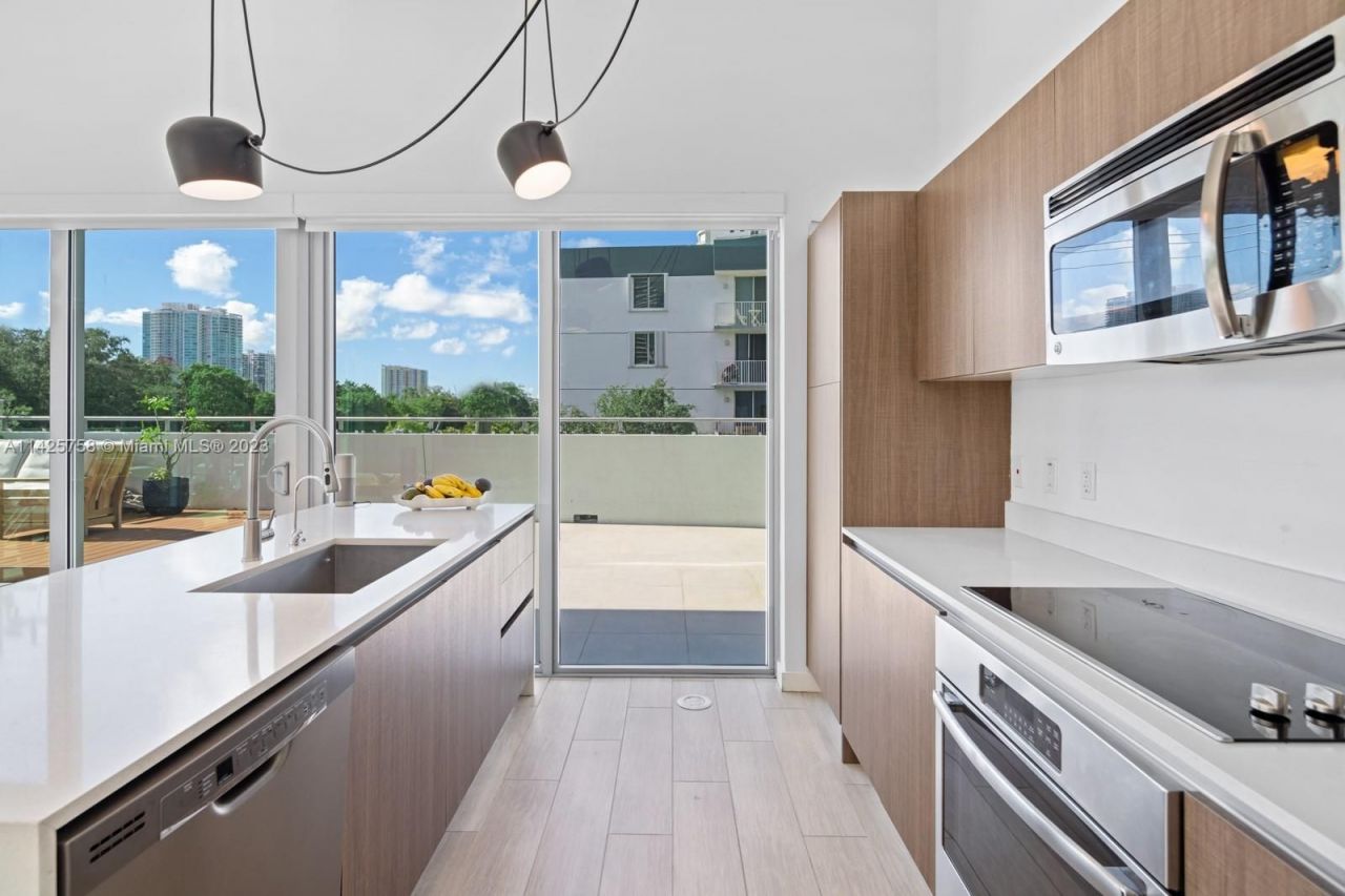 Flat in Miami, USA, 120 m² - picture 5