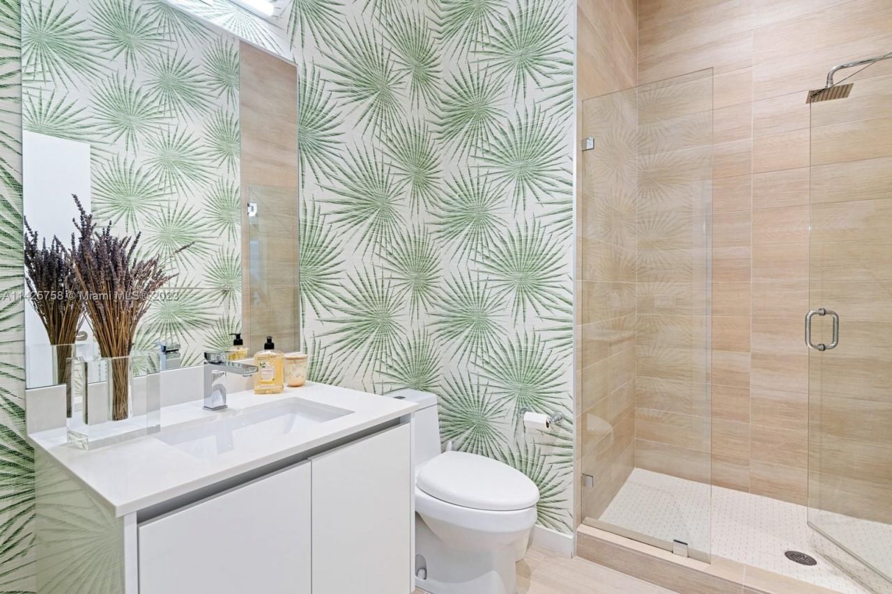 Flat in Miami, USA, 120 m² - picture 14