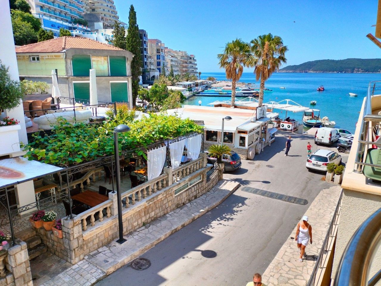 Piso en Rafailovici, Montenegro, 112 m² - imagen 2