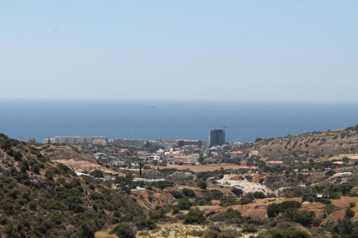 Land in Limassol, Cyprus, 944 ares - picture 1