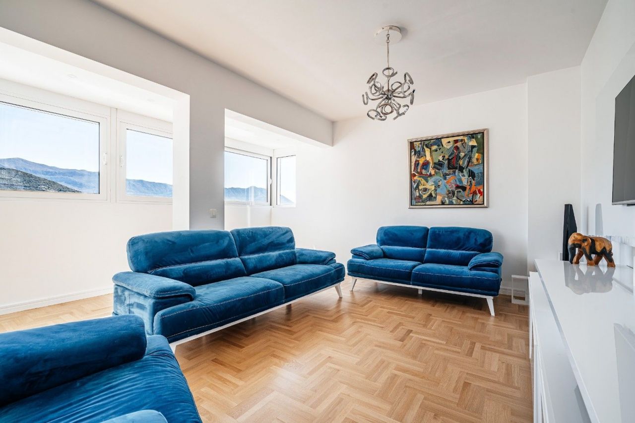 Wohnung in Budva, Montenegro, 105 m² - Foto 1