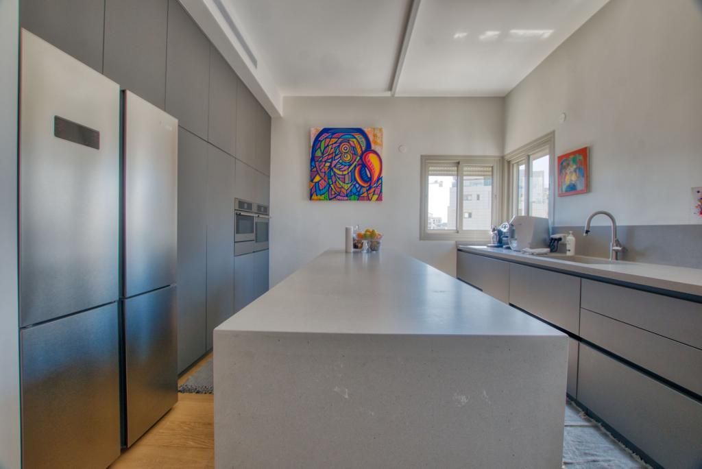 Flat in Tel Aviv, Israel, 150 m² - picture 4