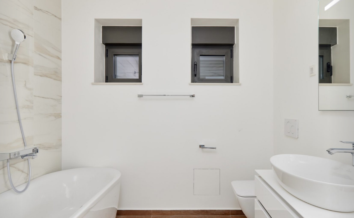 Villa en Prcanj, Montenegro, 456 m² - imagen 8