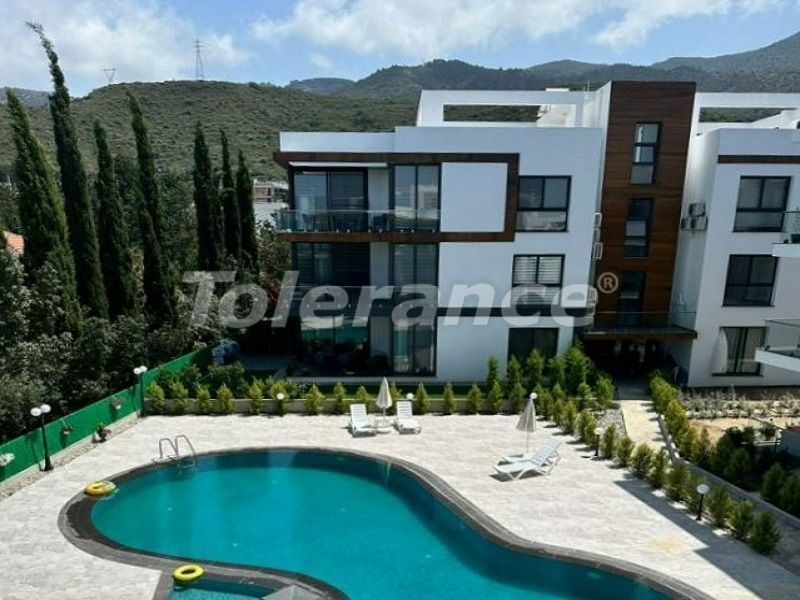 Apartment in Alsancak, Cyprus, 90 m² - picture 1