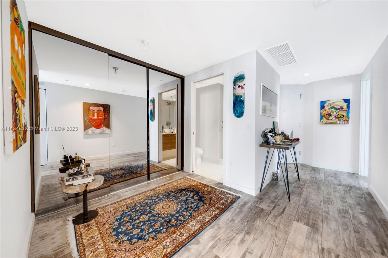 Flat in Miami, USA, 80 m² - picture 9