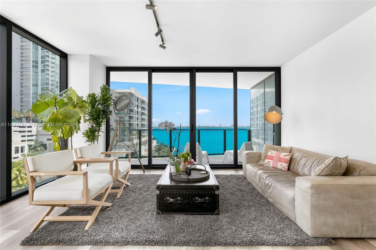 Flat in Miami, USA, 120 m² - picture 2