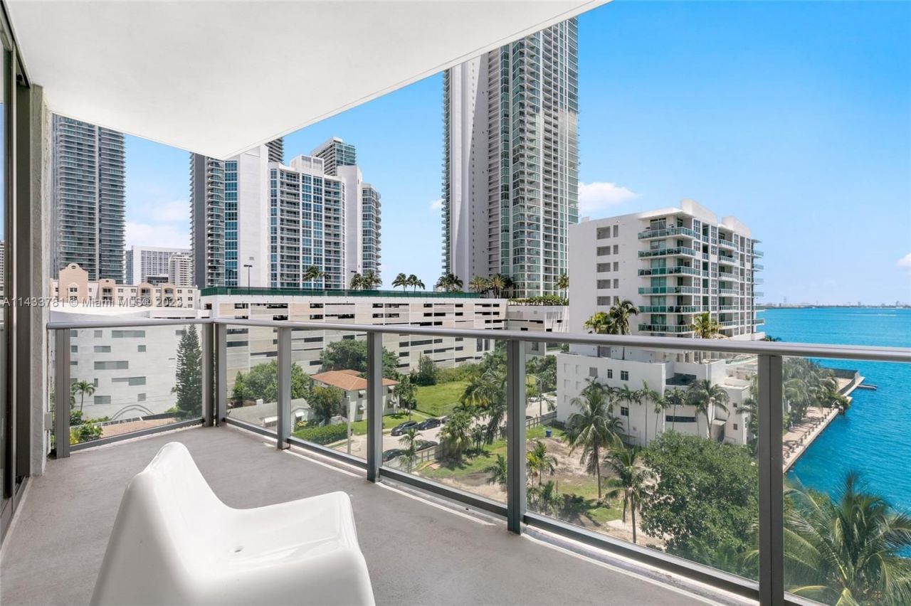 Flat in Miami, USA, 120 m² - picture 9