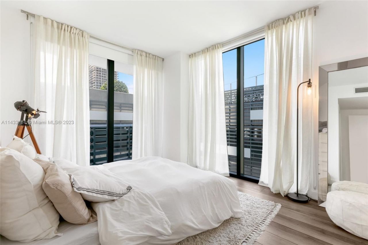 Flat in Miami, USA, 120 m² - picture 11