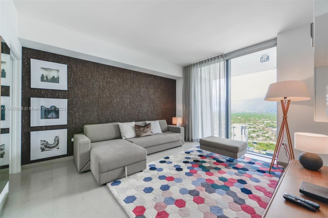 Flat in Miami, USA, 130 m² - picture 13