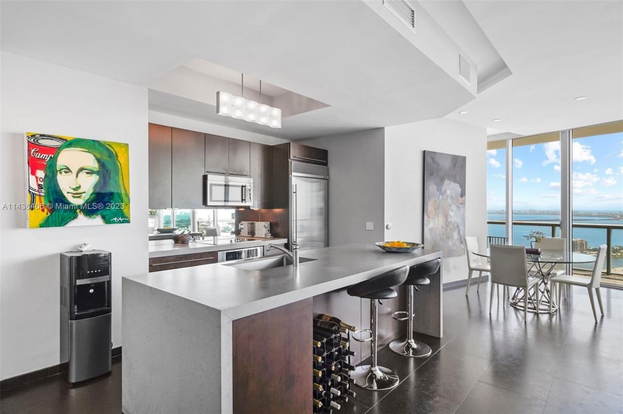 Flat in Miami, USA, 160 m² - picture 5