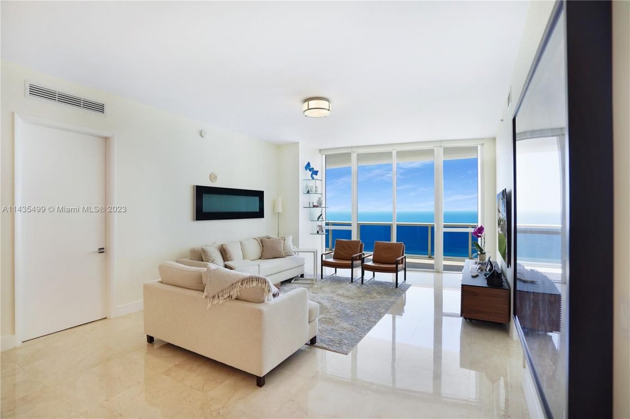 Flat in Miami, USA, 200 m² - picture 1