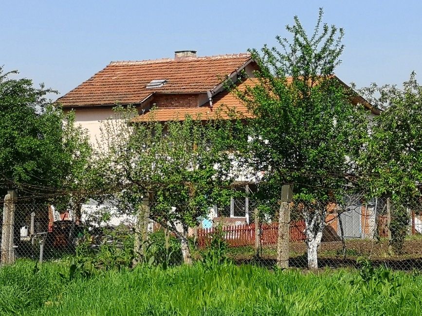 Maison à Cherni Vrah, Bulgarie, 280 m² - image 1