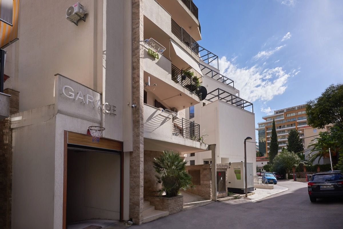 Piso en Budva, Montenegro, 121 m² - imagen 8