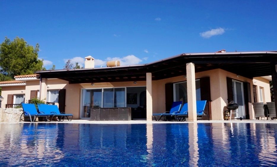 Villa in Paphos, Cyprus, 253 m² - picture 1