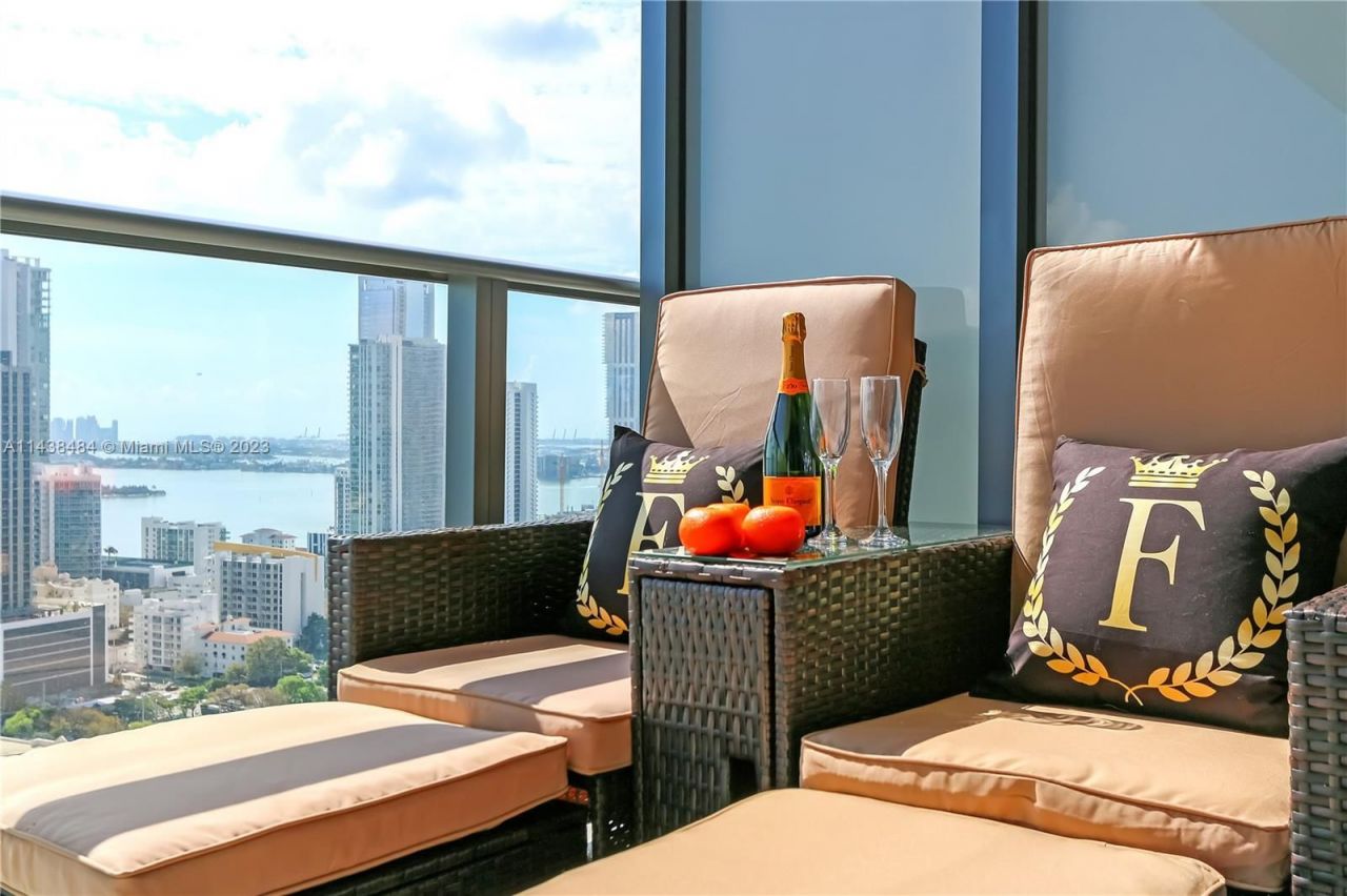Flat in Miami, USA, 70 m² - picture 9