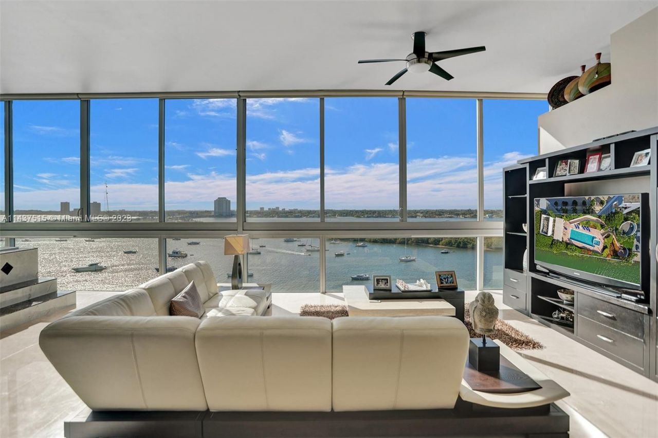 Loft en Miami, Estados Unidos, 160 m² - imagen 1