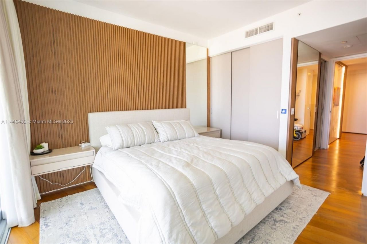 Flat in Miami, USA, 120 m² - picture 8