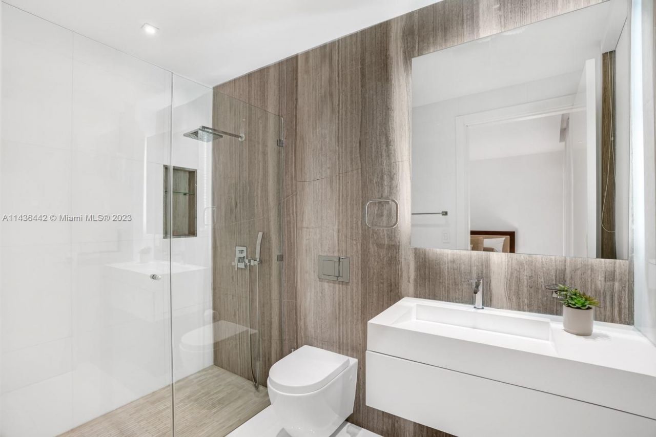 Townhouse in Miami, USA, 2 015 m² - picture 12