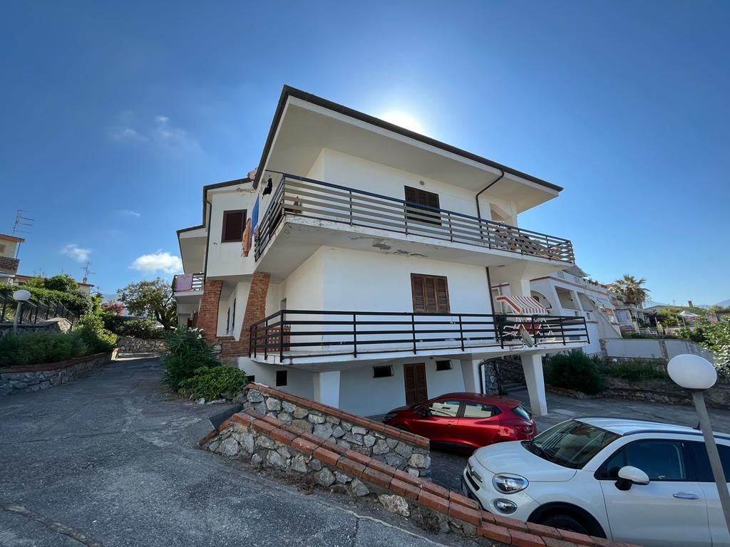 Flat in Scalea, Italy, 221 m² - picture 3