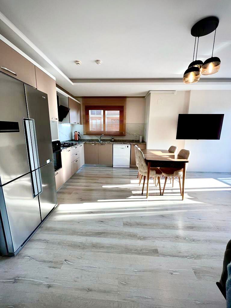 Piso en Mersin, Turquia, 130 m² - imagen 1