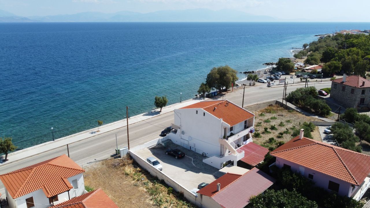Townhouse in Xylokastro, Greece, 317 m² - picture 1