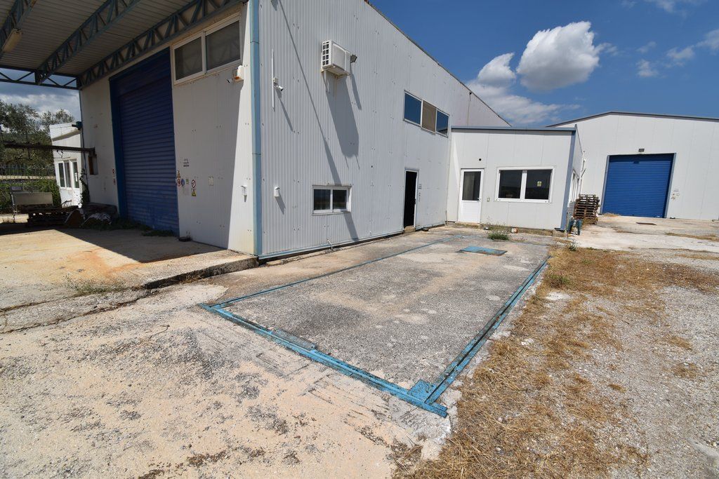 Biens commerciaux à Corinthe, Grèce, 1 250 m² - image 1
