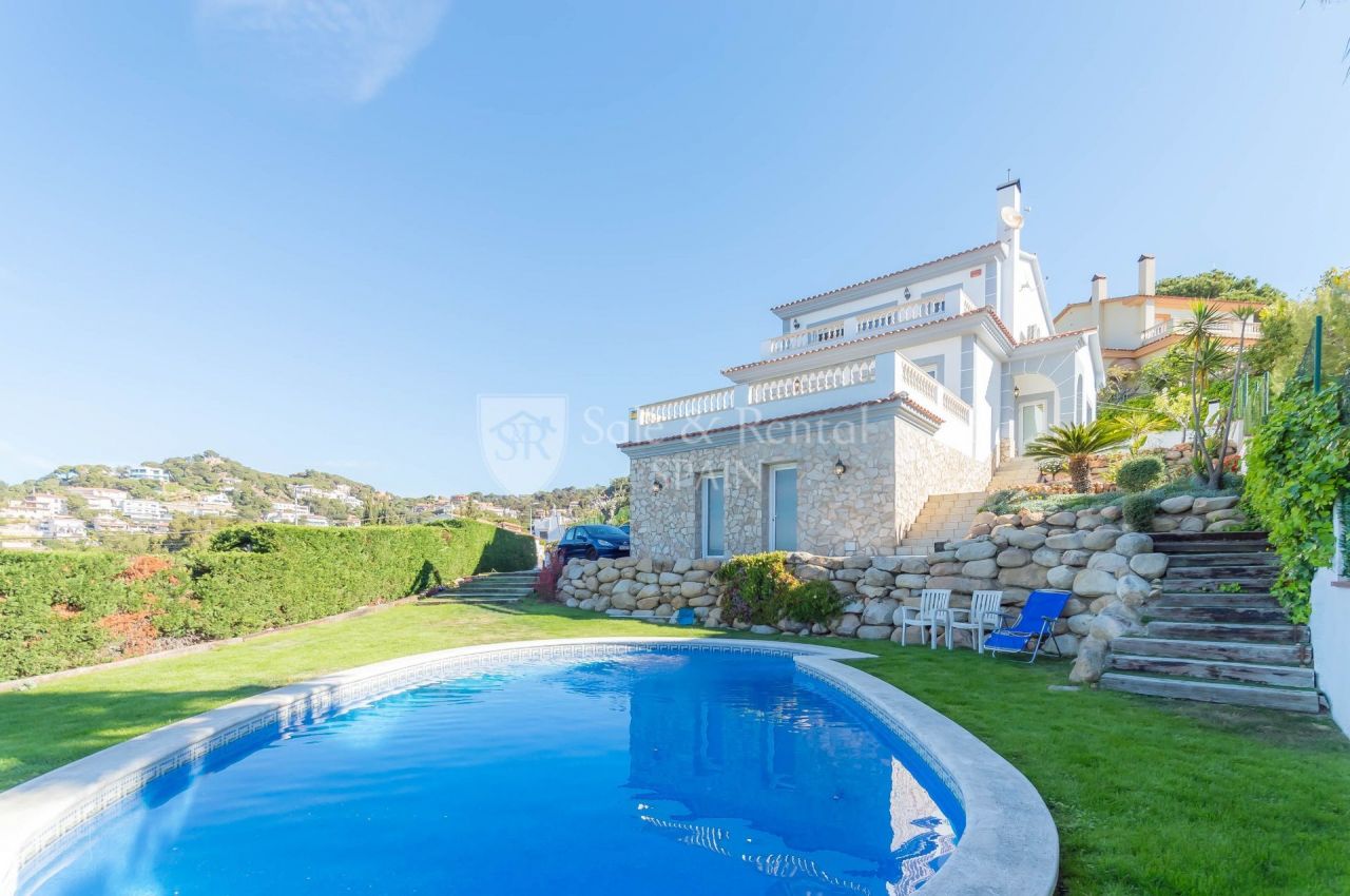 Villa à Lloret de Mar, Espagne, 293 m² - image 1