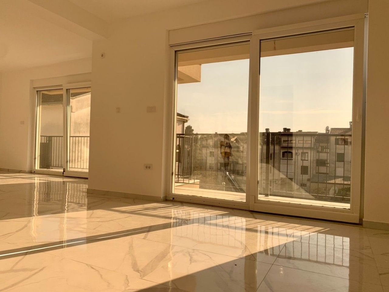 Flat in Tivat, Montenegro, 100 m² - picture 3