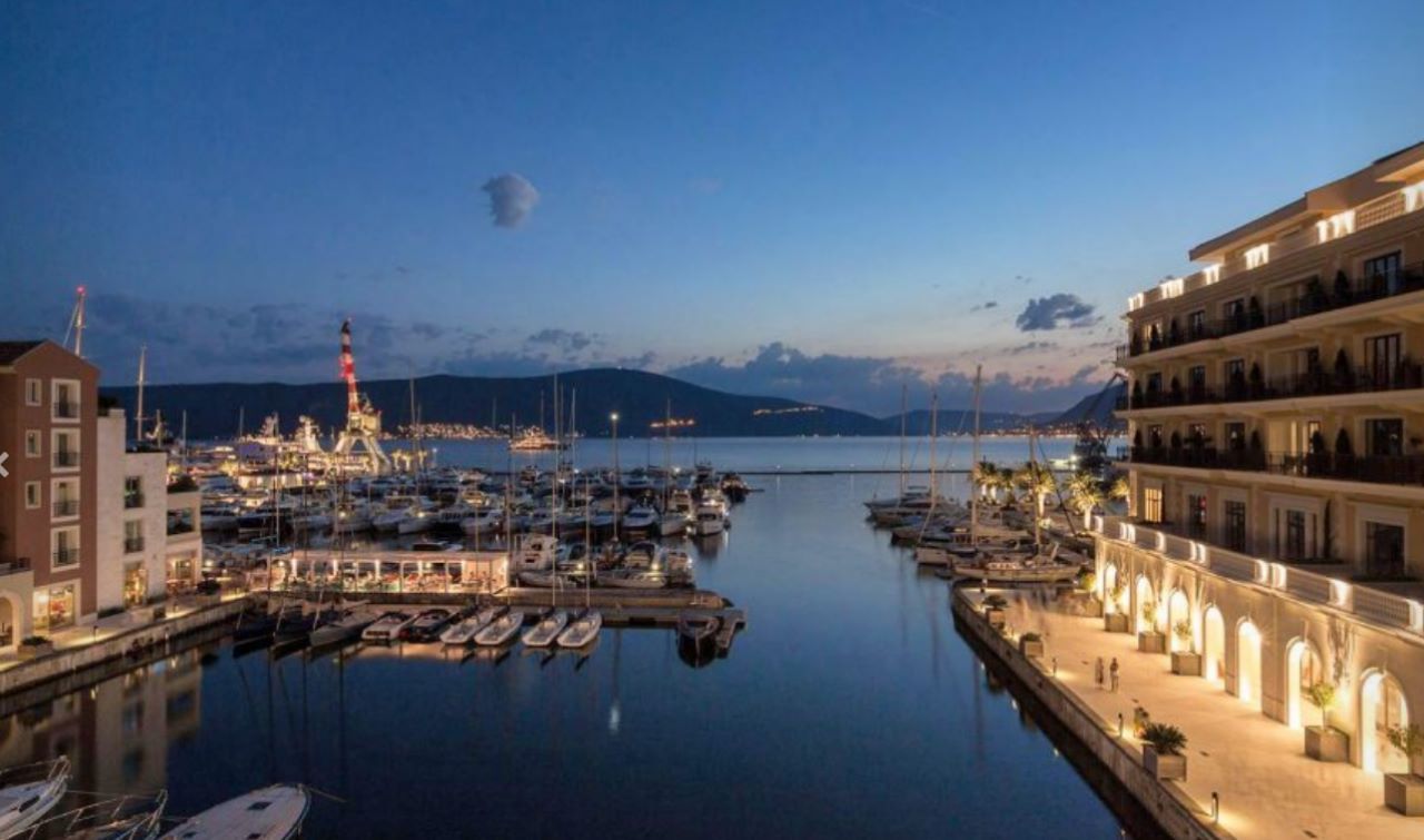 Flat in Tivat, Montenegro, 135 m² - picture 4