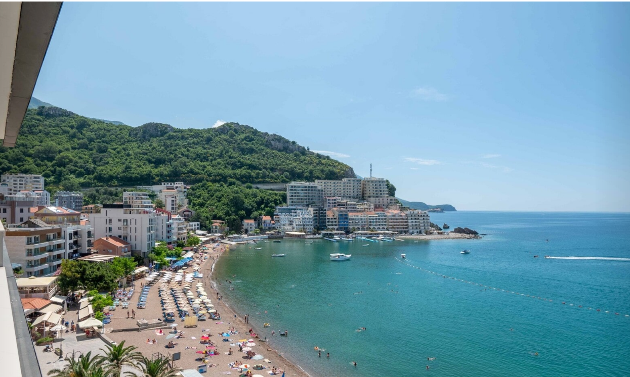 Flat in Rafailovici, Montenegro, 114 m² - picture 4