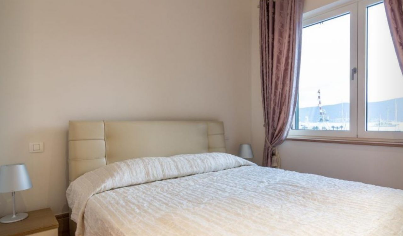 Flat in Tivat, Montenegro, 135 m² - picture 7