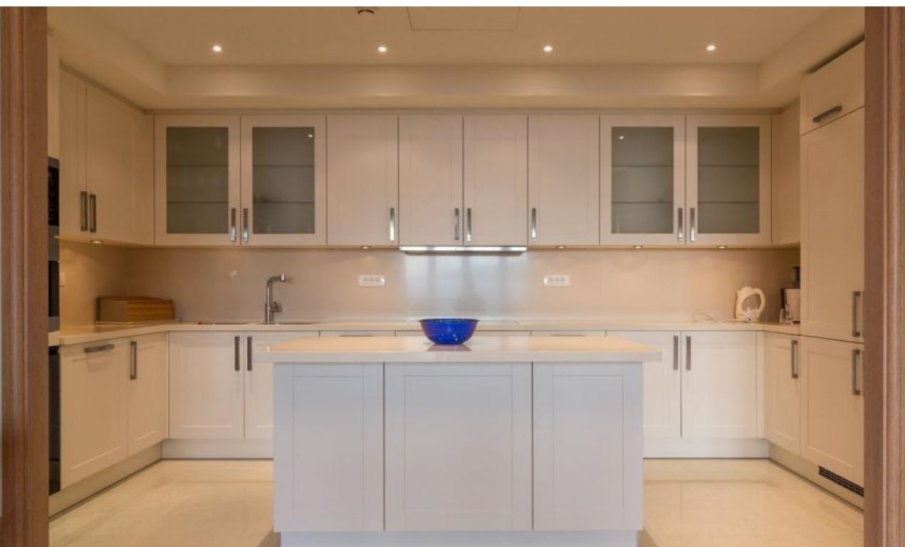 Flat in Tivat, Montenegro, 135 m² - picture 9