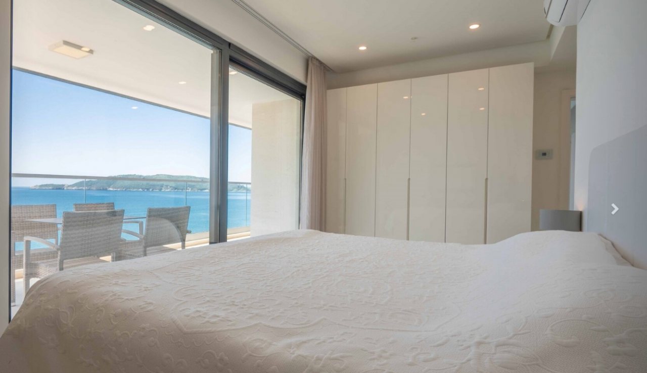 Flat in Rafailovici, Montenegro, 114 m² - picture 11