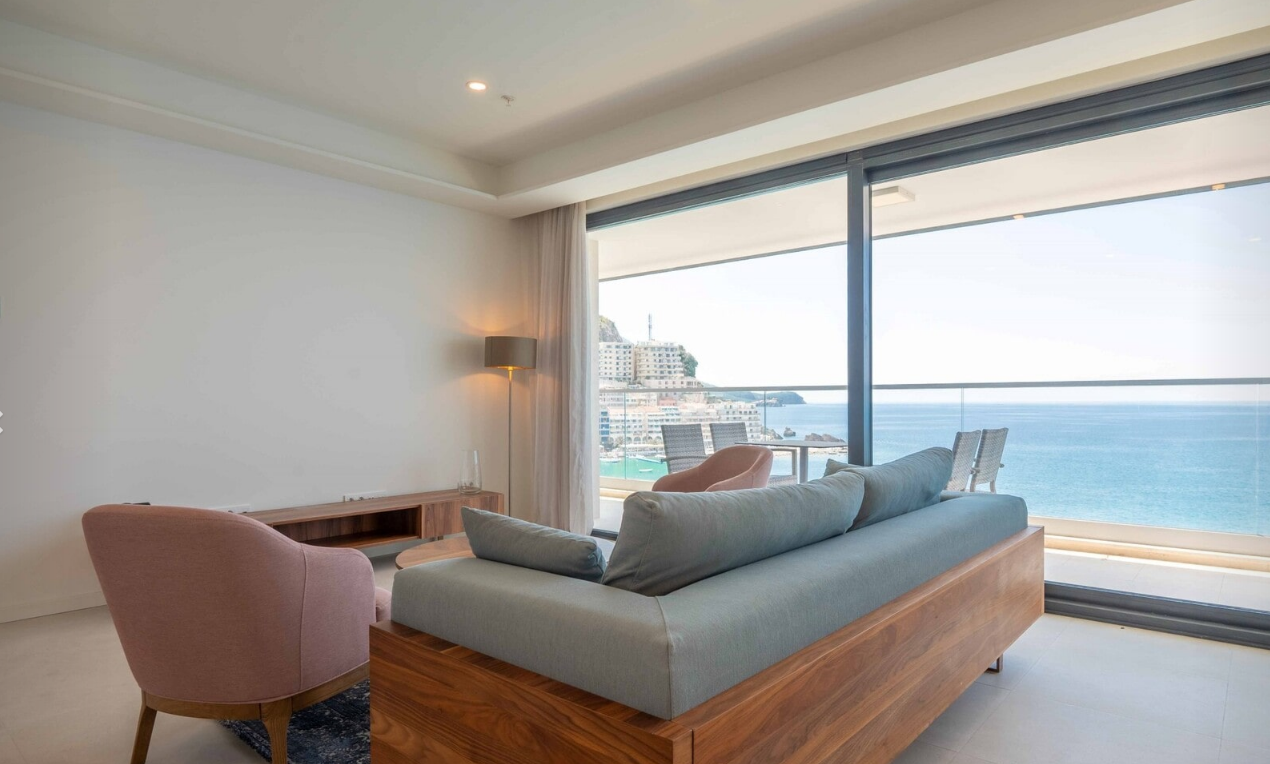 Flat in Rafailovici, Montenegro, 114 m² - picture 17