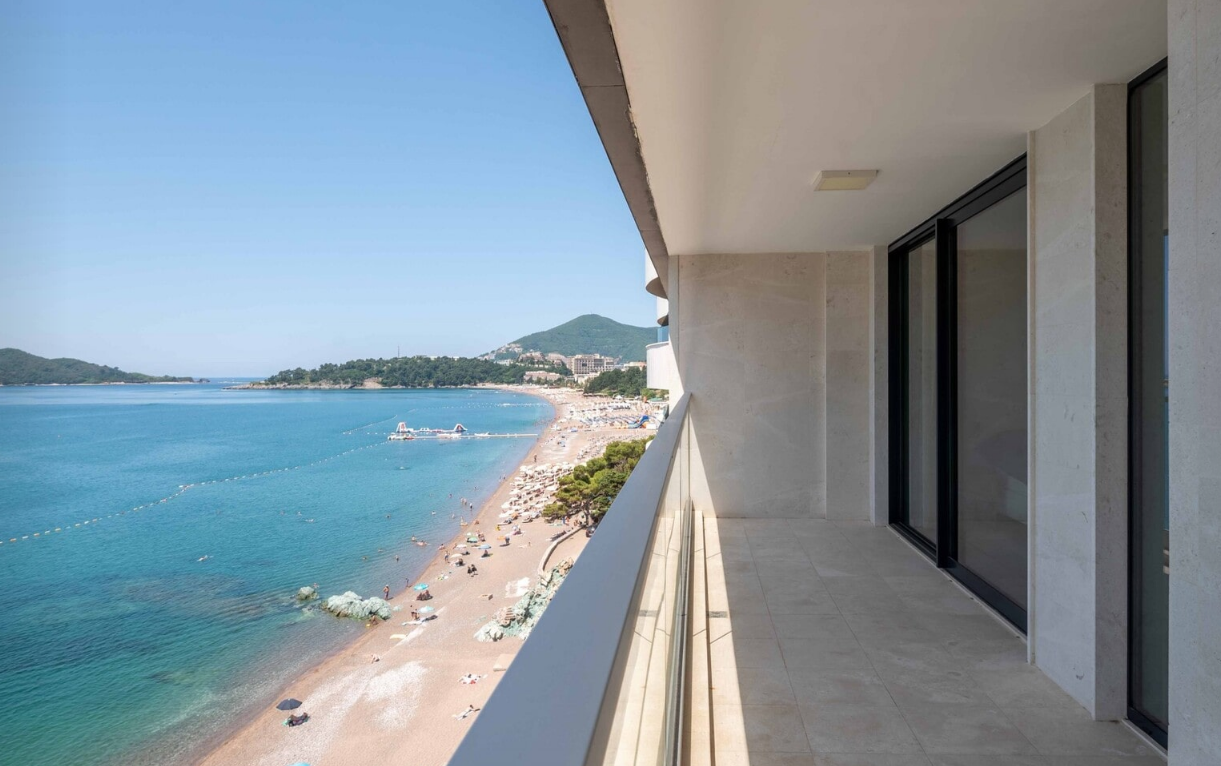 Flat in Rafailovici, Montenegro, 114 m² - picture 18