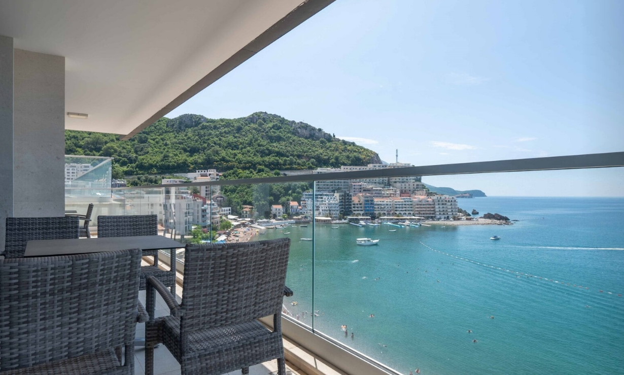 Flat in Rafailovici, Montenegro, 114 m² - picture 19