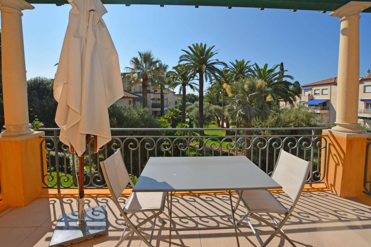 Apartamento en Antibes, Francia, 100 m² - imagen 1