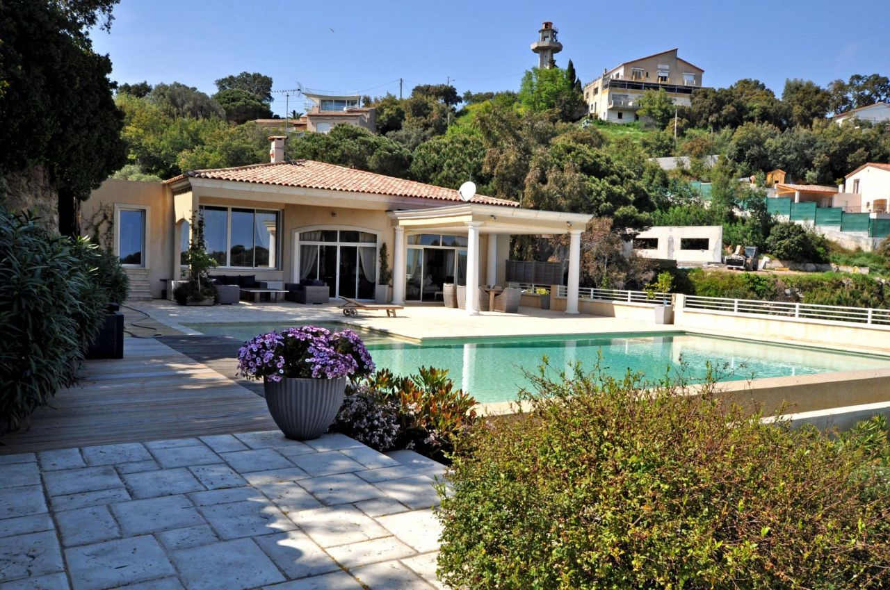 Villa en Cannes, Francia, 450 m² - imagen 1