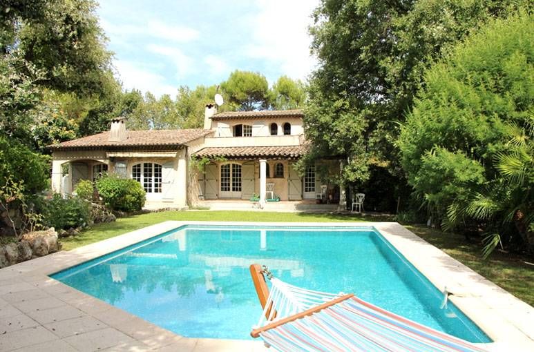 Villa in Mougins, France, 260 m² - picture 1