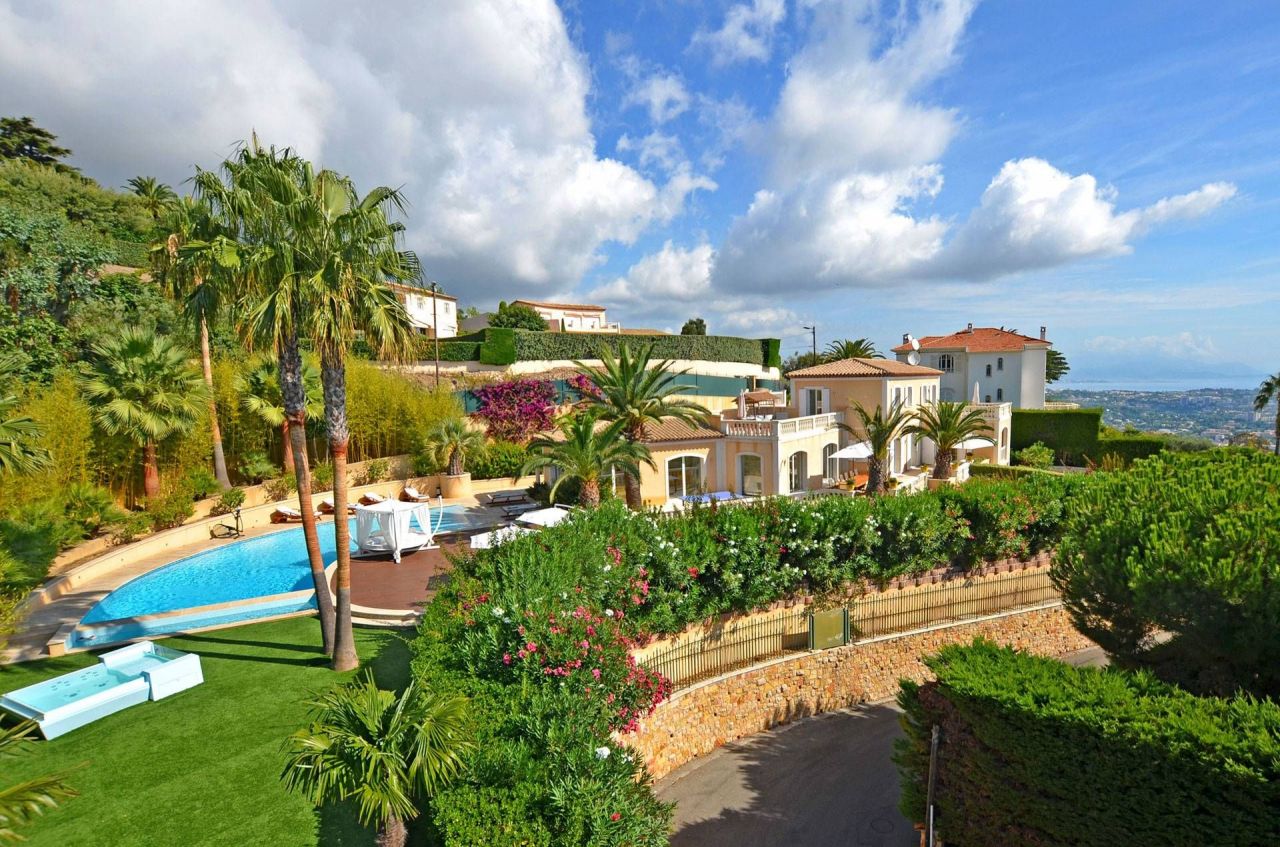 Villa in Cannes, Frankreich, 400 m² - Foto 1