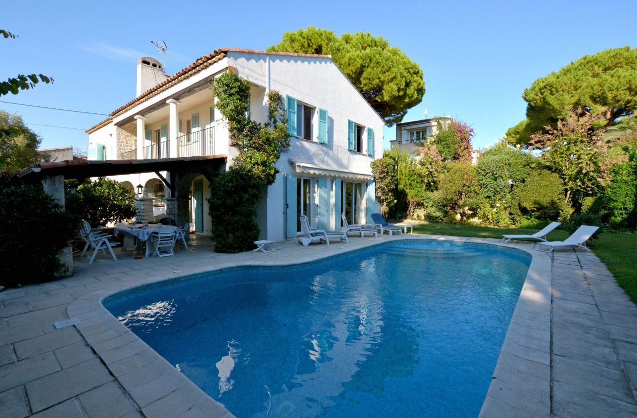 Villa en Antibes, Francia, 230 m² - imagen 1