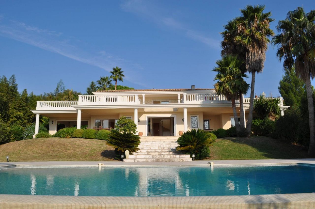 Villa en Antibes, Francia, 250 m² - imagen 1