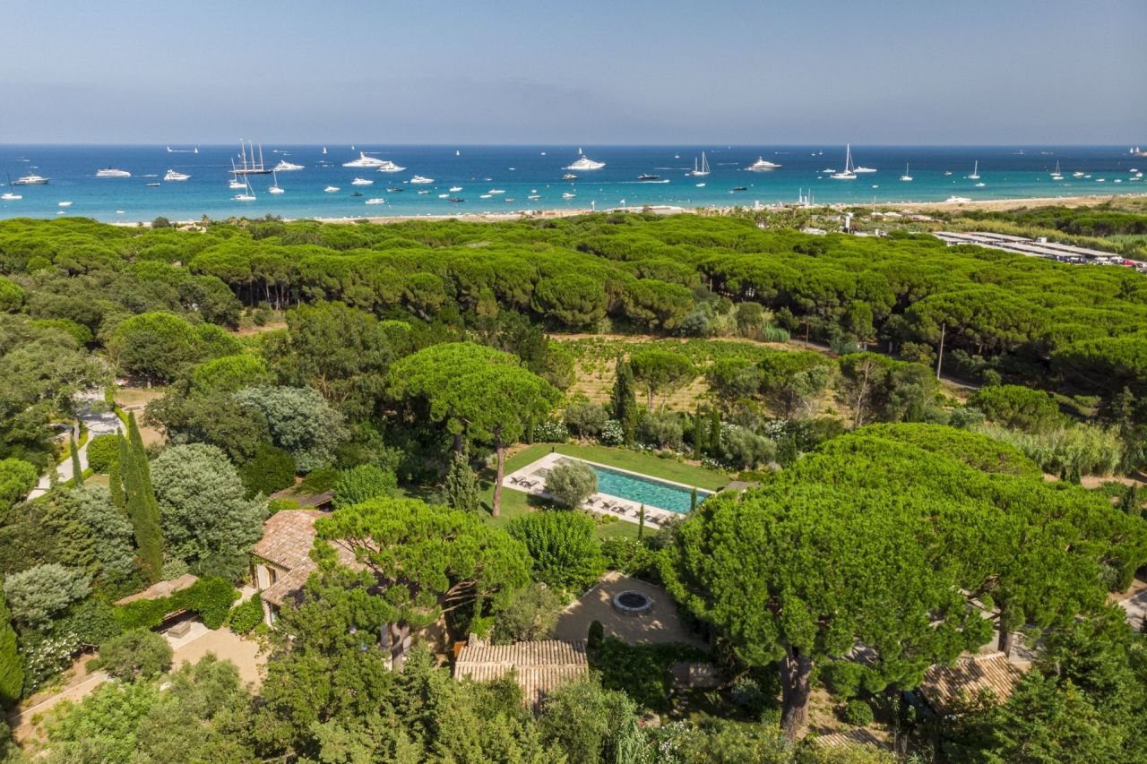 Villa à Saint-Tropez, France, 250 m² - image 1