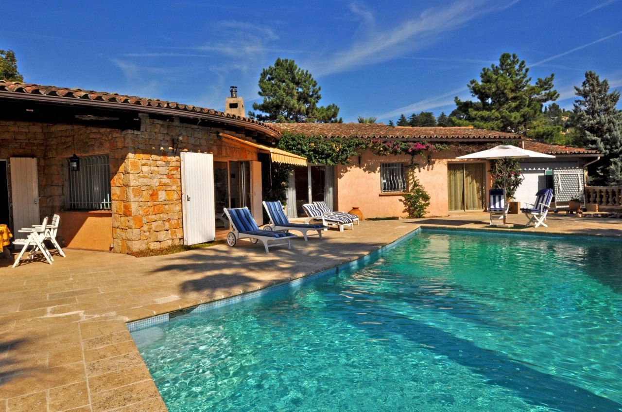 Villa en Mougins, Francia, 230 m² - imagen 1