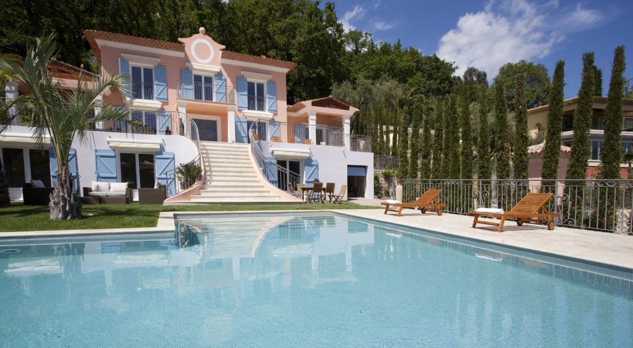 Villa à Grasse, France, 390 m² - image 1