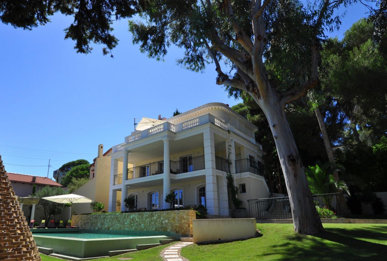 Villa in Antibes, Frankreich, 260 m² - Foto 1